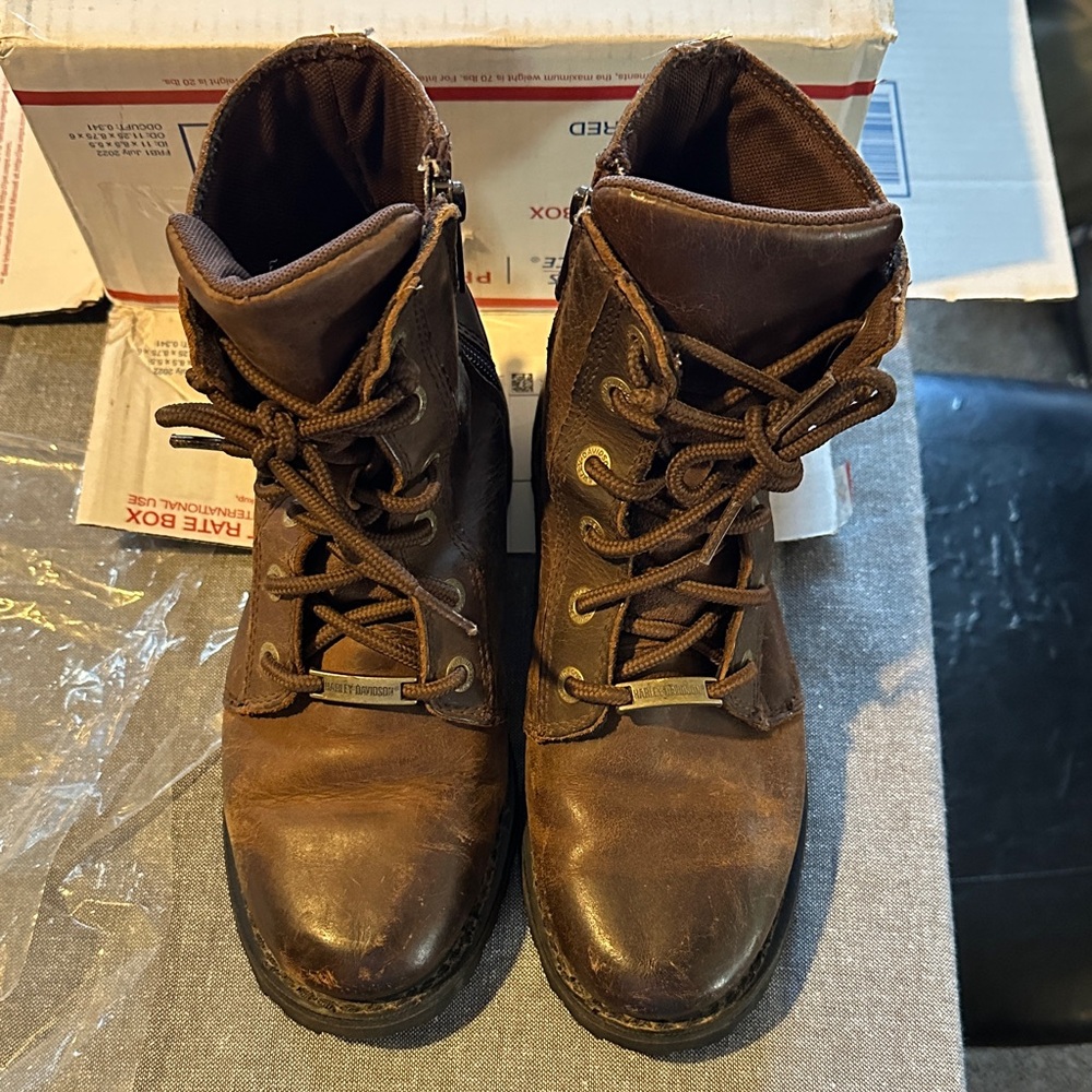 Harley Davidson women Legends Brown distressed Leather Boots size 7M